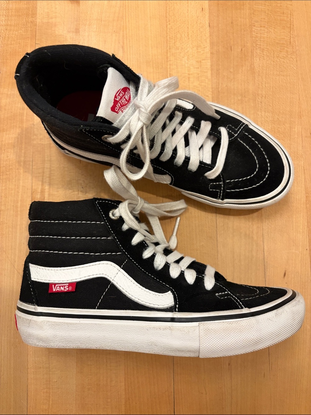 Vans Black & White Leather and Canvas High Top Sk8-Hi Skate Sneakers youth 3.5